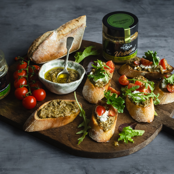 BRUSCHETTA WITH GREEN PESTO